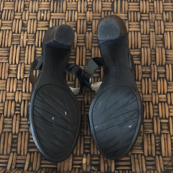 Anne Klein sandals - Picture 2 of 3